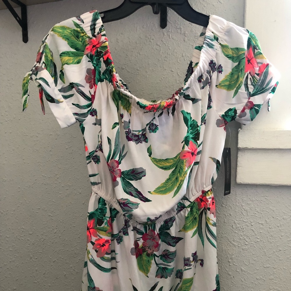 Hawaiian style dress